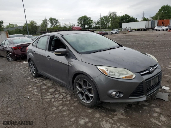 2013 Ford Focus SE with VIN 1FADP3F25DL128574, listed as a Copart auction lot 52548144 with 123,764 mi miles and Salvage Title. Bid and sale history available at carsss.com. Image 4.