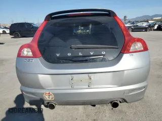 2009 Volvo C30 z VIN YV1MK672692122489, wystawiony jako Copart lot #49521025 z przebiegiem 134 754 mil mil oraz Szkoda całkowita • Salvage title. Historia ofert i sprzedaży dostępna na DreamBid. Obrazek 6.