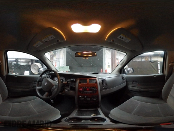 2005 Dodge Durango SLT z VIN 1D4HD48D75F519320, wystawiony jako IAAI lot #42380006 z przebiegiem 84 625 mil mil oraz . Historia ofert i sprzedaży dostępna na DreamBid. Obrazek 18.