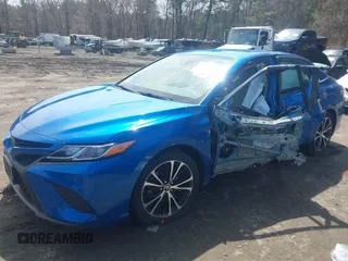 2020 Toyota Camry SE z VIN 4T1G11BK9LU016562, wystawiony jako IAAI lot #41954944 z przebiegiem 59 817 mil mil oraz . Historia ofert i sprzedaży dostępna na DreamBid. Obrazek 17.