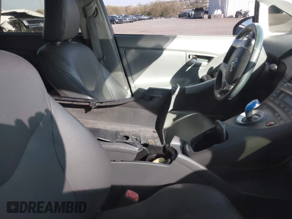 2011 Toyota Prius I with VIN JTDKN3DU1B0312064, listed as a IAAI auction lot 42146720 with 187,007 mi miles and . Bid and sale history available at DreamBid. Image 5.