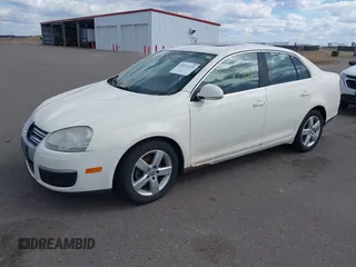 2008 Volkswagen Jetta Sedan SE with VIN 3VWRM71K28M154879, listed as a IAAI auction lot 41871221 with 163,932 mi miles. Bid and sale history available at carsss.com. Image 2.