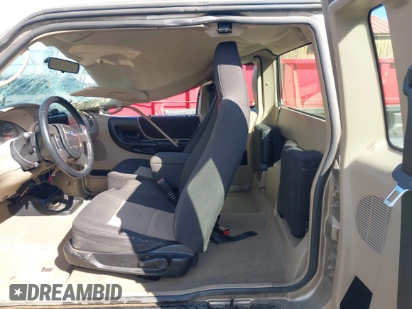 2005 Ford Ranger XLT with VIN 1FTZR45E85PA16986, listed as a IAAI auction lot 42035392 with 167,545 mi miles and . Bid and sale history available at DreamBid. Image 8.
