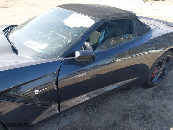 2014 Chevrolet Corvette Stingray Z51 3LT with VIN 1G1YM3D76E5122963, listed as a IAAI auction lot 41517941 with NaN miles. Bid and sale history available at carsss.com. Image 14.
