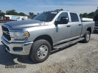 2024 Ram 2500 Tradesman with VIN 3C6UR5CJ3RG268498, listed as a Copart auction lot 68364344 with 33 mi miles and Salvage Title. Bid and sale history available at carsss.com. Image 1.