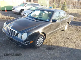 2000 Mercedes-Benz E-Class with VIN WDBJF65J1YB058351, listed as a IAAI auction lot 41834603 with 100,525 mi miles. Bid and sale history available at carsss.com. Image 17.
