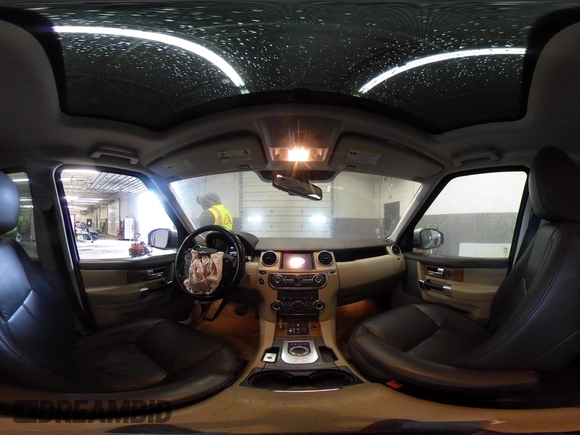 2016 Land Rover LR4 HSE Lux с VIN SALAK2V61GA807860, выставлен на аукционе IAAI как лот 42052264 с пробегом 175 301 миль миль и . История ставок и продаж доступна на DreamBid. Изображение 19.