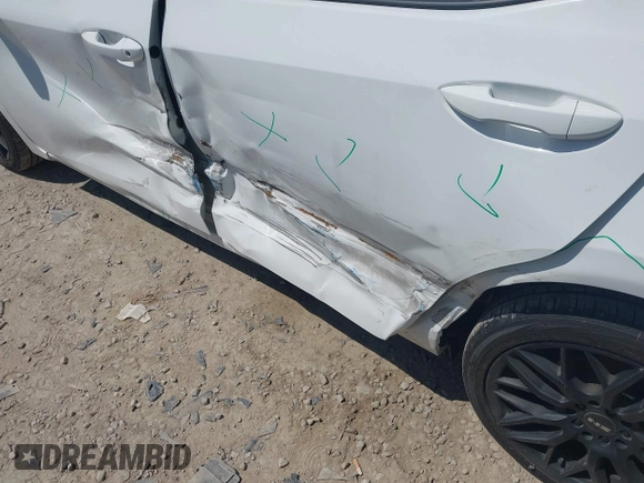 2017 Toyota Corolla L z VIN 2T1BURHE1HC814645, wystawiony jako IAAI lot #42113167 z przebiegiem 111 317 mil mil oraz . Historia ofert i sprzedaży dostępna na DreamBid. Obrazek 19.
