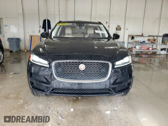 2017 Jaguar F-Pace 35t Prestige with VIN SADCK2BV7HA897310, listed as a Copart auction lot 51216445 with 154,840 mi miles and Non Repairable. Bid and sale history available at DreamBid. Image 5.