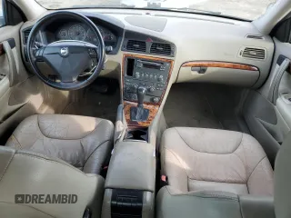 2005 Volvo S60 with VIN YV1RS592852443568, listed as a Copart auction lot 43700655 with 192,314 mi miles and Clean Title. Bid and sale history available at carsss.com. Image 8.