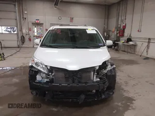 2019 Toyota Sienna XLE with VIN 5TDDZ3DCXKS224647, listed as a IAAI auction lot 41686896 with 93,453 mi miles and . Bid and sale history available at DreamBid. Image 13.