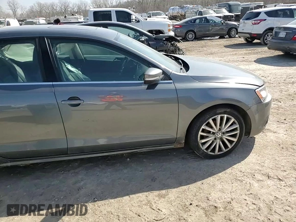 2011 Volkswagen Jetta SEL с VIN 3VWLX7AJ2BM330101, выставлен на аукционе Copart как лот 47774335 с пробегом 183 472 миль миль и Списание • Salvage title. История ставок и продаж доступна на DreamBid. Изображение 11.