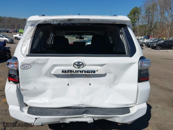 2019 Toyota 4Runner SR5 with VIN JTEZU5JR4K5209166, listed as a IAAI auction lot 41667608 with 61,507 mi miles. Bid and sale history available at carsss.com. Image 6.
