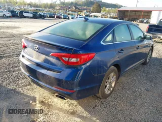 2016 Hyundai Sonata SE with VIN 5NPE24AF1GH333265, listed as a IAAI auction lot 42038162 with 109,346 mi miles and . Bid and sale history available at carsss.com. Image 4.