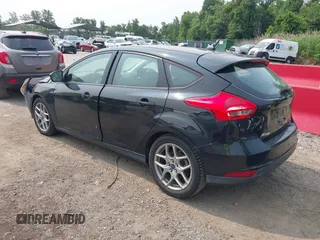 2015 Ford Focus SE z VIN 1FADP3K21FL254875, wystawiony jako IAAI lot #42403064 z przebiegiem 140 198 mil mil oraz . Historia ofert i sprzedaży dostępna na DreamBid. Obrazek 3.