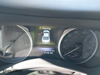 2017 Infiniti Q60 3.0t Premium with VIN JN1EV7EK0HM362654, listed as a IAAI auction lot 41280681 with 31,822 mi miles. Bid and sale history available at carsss.com. Image 7.