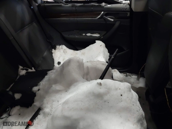 2015 BMW X3 xDrive28i with VIN 5UXWX9C51F0D52919, listed as a IAAI auction lot 41505111 with 1 mi miles. Bid and sale history available at carsss.com. Image 8.