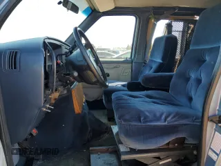 1994 Ford Econoline Cargo with VIN 1FDEE14NXRHB31188, listed as a Copart auction lot 69794804 with Not Provided miles and Salvage Title. Bid and sale history available at carsss.com. Image 7.