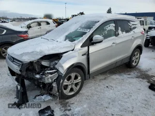 2014 Ford Escape SE z VIN 1FMCU0GXXEUD50171, wystawiony jako Copart lot #44760425 z przebiegiem 131 457 mil mil oraz Czysty tytuł • Clean title. Historia ofert i sprzedaży dostępna na DreamBid. Obrazek 1.