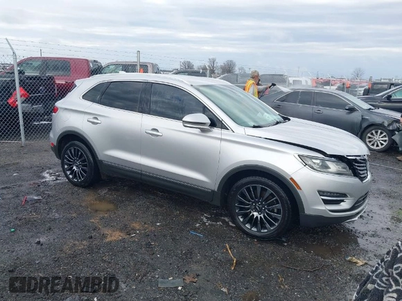 2015 Lincoln MKC z VIN 5LMCJ1A95FUJ20349, wystawiony jako IAAI lot #41695129 z przebiegiem 140 878 mil mil oraz . Historia ofert i sprzedaży dostępna na DreamBid. Obrazek 1.