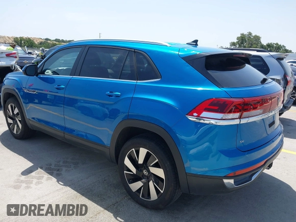 2024 Volkswagen Atlas SE with VIN 1V2HE2CA6RC218474, listed as a IAAI auction lot 42292257 with 19,654 mi miles and . Bid and sale history available at DreamBid. Image 3.