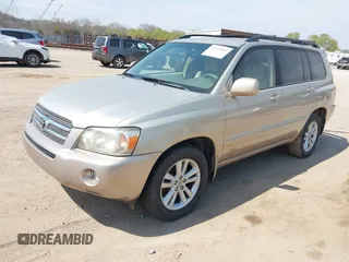 2006 Toyota Highlander z VIN JTEDW21A460001983, wystawiony jako IAAI lot #41919095 z przebiegiem 303 345 mil mil oraz . Historia ofert i sprzedaży dostępna na DreamBid. Obrazek 2.