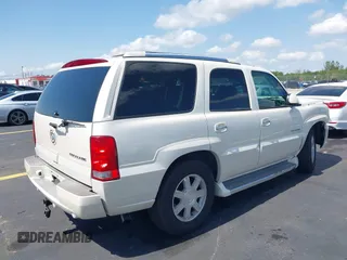 2005 Cadillac Escalade with VIN 1GYEC63T65R154327, listed as a IAAI auction lot 42286355 with Not provided miles and . Bid and sale history available at DreamBid. Image 4.