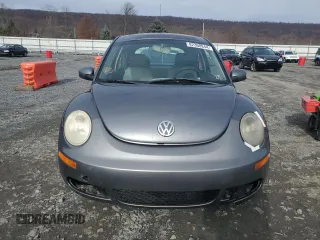 2006 Volkswagen New Beetle Coupe with VIN 3VWRW31C06M403608, listed as a Copart auction lot 82308844 with 125,255 mi miles and Salvage Title. Bid and sale history available at carsss.com. Image 5.