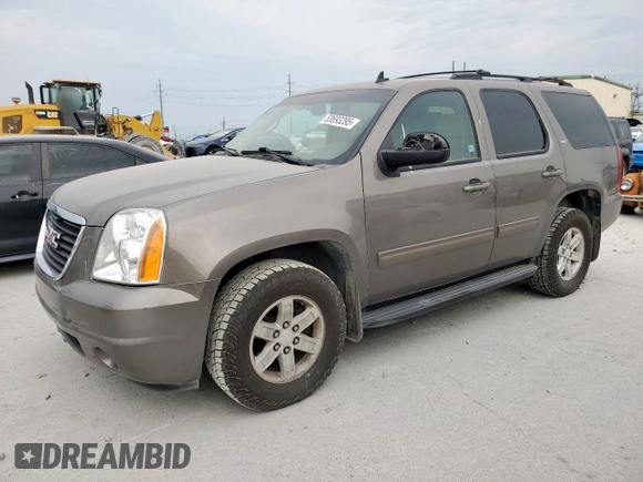 2011 GMC Yukon SLT z VIN 1GKS1CE01BR359134, wystawiony jako Copart lot #53693295 z przebiegiem 95 060 mil mil oraz Szkoda całkowita • Salvage title. Historia ofert i sprzedaży dostępna na DreamBid. Obrazek 1.