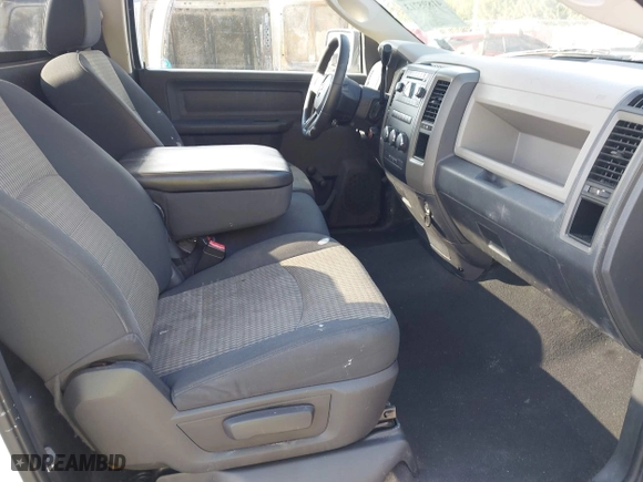 2009 Dodge Ram 1500 ST with VIN 1D3HB16K19J520511, listed as a IAAI auction lot 41895713 with 200,124 mi miles. Bid and sale history available at carsss.com. Image 5.