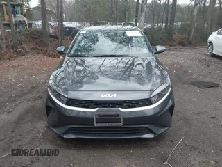 2023 Kia Forte LXS z VIN 3KPF24AD0PE642314, wystawiony jako IAAI lot #41719486 z przebiegiem 17 585 mil mil oraz . Historia ofert i sprzedaży dostępna na DreamBid. Obrazek 12.