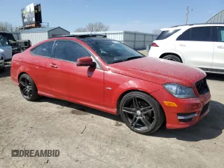 2012 Mercedes-Benz C 250 с VIN WDDGJ4HB9CF787885, выставлен на аукционе Copart как лот 51003725 с пробегом 178 975 миль миль и Списание • Salvage title. История ставок и продаж доступна на DreamBid. Изображение 4.