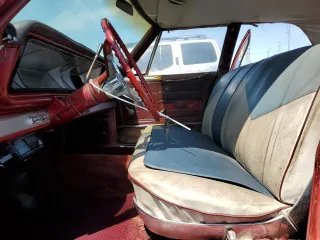 1966 Chevrolet Impala z VIN 164696D136646, wystawiony jako Copart lot #65637205 z przebiegiem 32 333 mil mil oraz Czysty tytuł • Clean title. Historia ofert i sprzedaży dostępna na DreamBid. Obrazek 7.