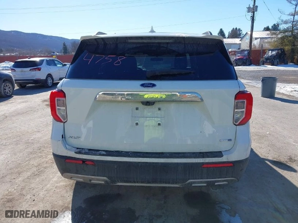 2020 Ford Explorer XLT with VIN 1FMSK8DH8LGB44758, listed as a IAAI auction lot 41416466 with NaN miles. Bid and sale history available at carsss.com. Image 16.