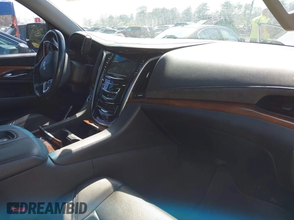 2019 Cadillac Escalade Luxury z VIN 1GYS4BKJ2KR214785, wystawiony jako IAAI lot #42026285 z przebiegiem 91 252 mil mil oraz . Historia ofert i sprzedaży dostępna na DreamBid. Obrazek 5.