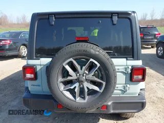 2024 Jeep Wrangler Willys z VIN 1C4RJXN67RW169632, wystawiony jako IAAI lot #42074574 z przebiegiem 18 714 mil mil oraz . Historia ofert i sprzedaży dostępna na DreamBid. Obrazek 17.