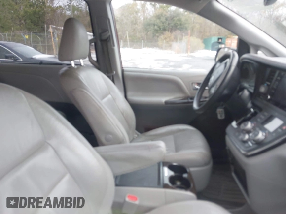 2018 Toyota Sienna XLE Auto Access Seat с VIN 5TDYZ3DC1JS908700, выставлен на аукционе IAAI как лот 41413945 с пробегом 159 340 миль миль и . История ставок и продаж доступна на DreamBid. Изображение 5.