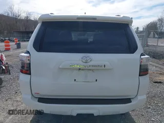 2024 Toyota 4Runner SR5 Premium z VIN JTENU5JR7R6245422, wystawiony jako IAAI lot #41863652 z przebiegiem 12 991 mil mil oraz . Historia ofert i sprzedaży dostępna na DreamBid. Obrazek 16.