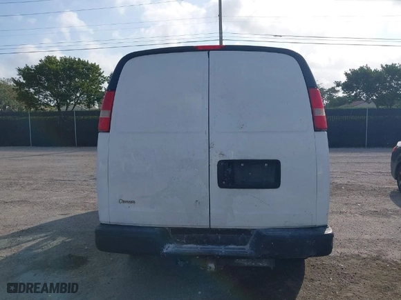 2016 Chevrolet Express Cargo Van with VIN 1GCWGAFF4G1167344, listed as a IAAI auction lot 41729291 with 136,982 mi miles. Bid and sale history available at carsss.com. Image 16.
