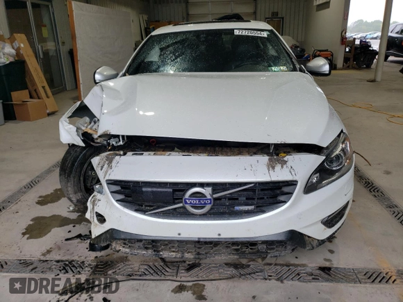2015 Volvo S60 T6 R-Design Platinum with VIN YV1902TS8F1346987, listed as a Copart auction lot 72720554 with 139,797 mi miles and Salvage Title. Bid and sale history available at carsss.com. Image 5.