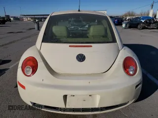 2006 Volkswagen New Beetle Coupe with VIN 3VWSW31C76M400044, listed as a Copart auction lot 84672934 with 114,350 mi miles and Salvage Title. Bid and sale history available at carsss.com. Image 6.