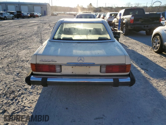 1985 Mercedes-Benz SL with VIN WDBBA45C0FA021352, listed as a Copart auction lot 88067835 with 104,110 mi miles and Clean title. Bid and sale history available at DreamBid. Image 6.