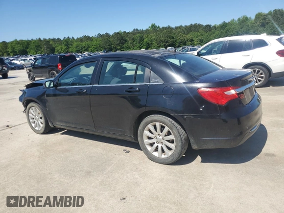 2014 Chrysler 200 Touring z VIN 1C3CCBBB2EN192454, wystawiony jako Copart lot #54772005 z przebiegiem 120 893 mil mil oraz Szkody całkowita. Historia ofert i sprzedaży dostępna na DreamBid. Obrazek 2.