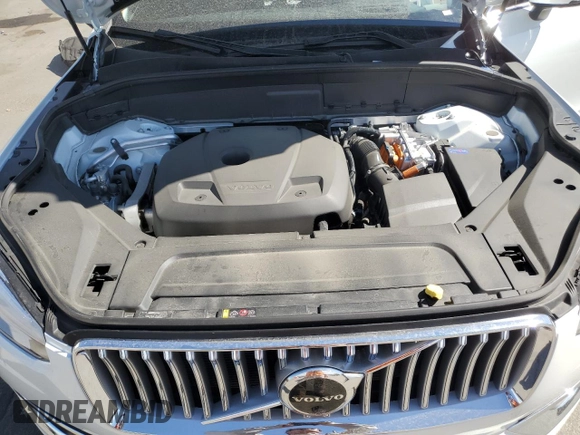 2024 Volvo XC90 Plus with VIN YV4H60LE0R1176317, listed as a Copart auction lot 68384344 with 5,788 mi miles and Salvage Title. Bid and sale history available at DreamBid. Image 12.