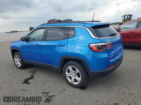 2023 Jeep Compass Latitude z VIN 3C4NJDBN1PT537959, wystawiony jako Copart lot #59963855 z przebiegiem 24 636 mil mil oraz Szkoda całkowita • Salvage title. Historia ofert i sprzedaży dostępna na DreamBid. Obrazek 2.