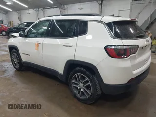 2019 Jeep Compass Latitude with VIN 3C4NJCBB8KT685910, listed as a IAAI auction lot 42423224 with 70,236 mi miles and . Bid and sale history available at DreamBid. Image 3.