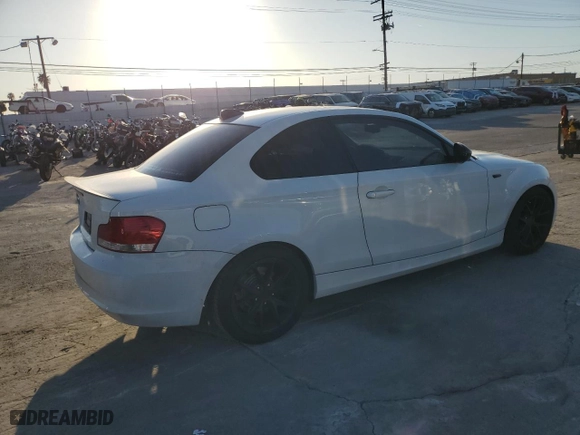 2011 BMW 1 Series 128i with VIN WBAUP9C52BVL89509, listed as a Copart auction lot 46190685 with 99,080 mi miles and Salvage Title. Bid and sale history available at carsss.com. Image 3.
