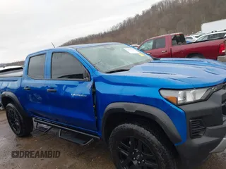 2023 Chevrolet Colorado 4WD Trail Boss with VIN 1GCPTEEK3P1208942, listed as a IAAI auction lot 41475026 with 11,576 mi miles. Bid and sale history available at carsss.com. Image 6.