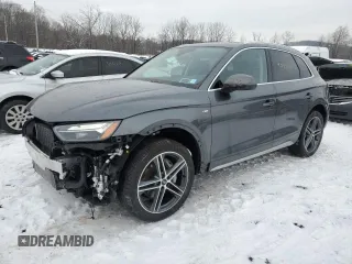 2021 Audi Q5 Premium Plus with VIN WA1E2AFY8M2066920, listed as a Copart auction lot 43134605 with 12,304 mi miles and Salvage Title. Bid and sale history available at carsss.com. Image 1.