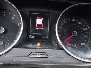 2019 Volkswagen Tiguan SE with VIN 3VV2B7AX3KM044275, listed as a IAAI auction lot 41555655 with 56,501 mi miles. Bid and sale history available at carsss.com. Image 16.